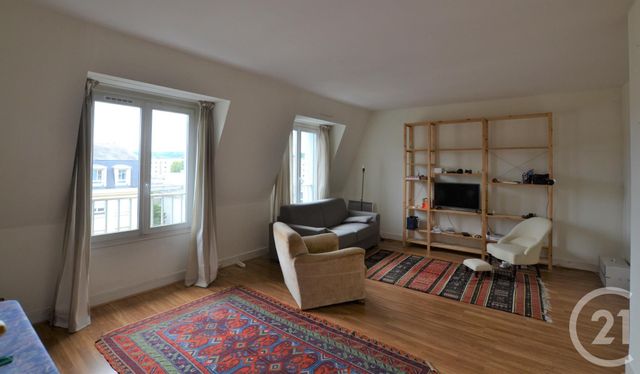 Appartement F3 à louer - 3 pièces - 73.12 m2 - VERSAILLES - 78 - ILE-DE-FRANCE - Century 21 Agence De La Cathédrale